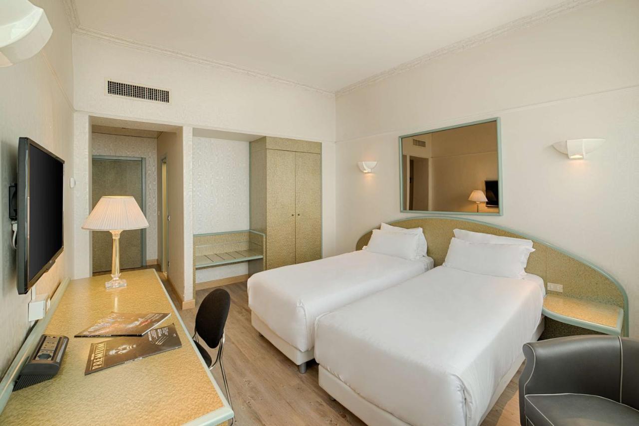Nh Ancona Hotel Exterior photo