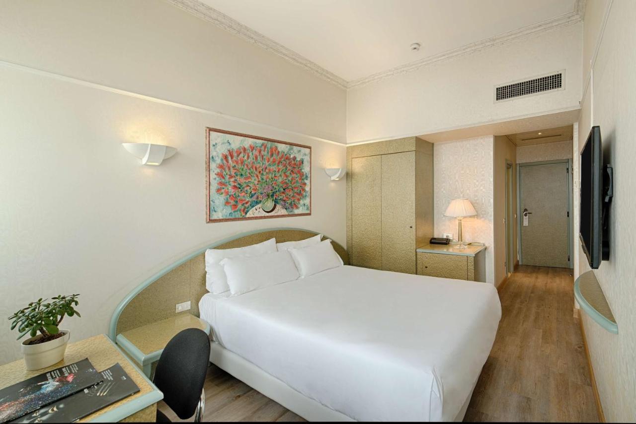 Nh Ancona Hotel Exterior photo